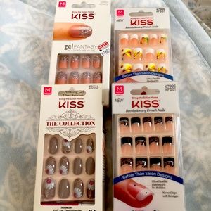 KISS collection of 4 salon nails